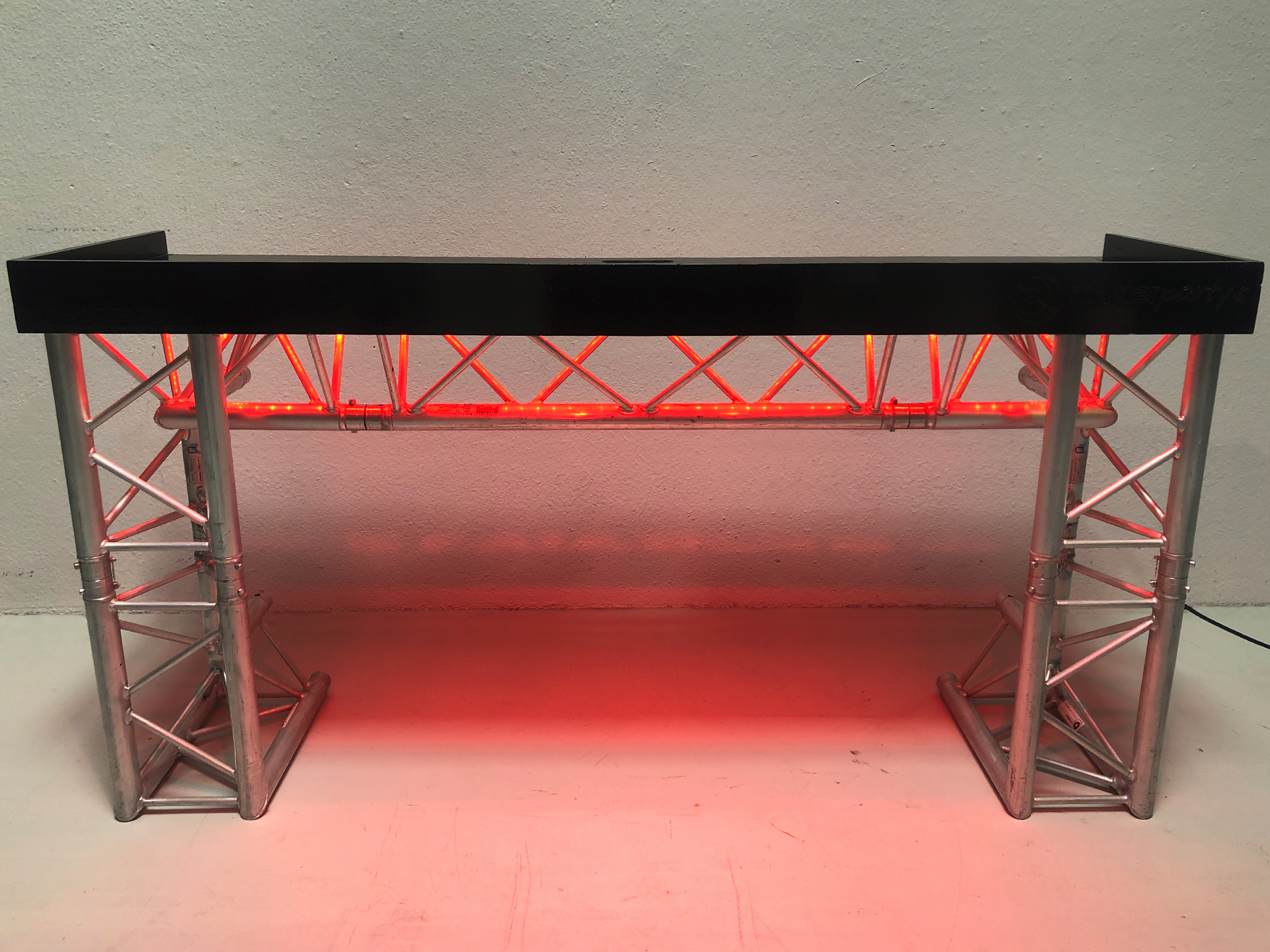 Truss DJ booth 2m huren